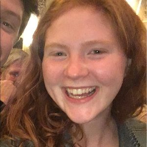 Meet your Posher, Hallie